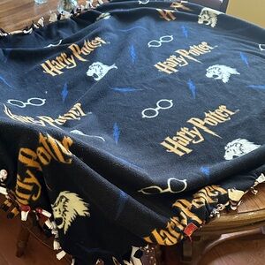 Harry Potter Tie Knot Blanket